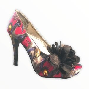 Peacock platform heels, with flower